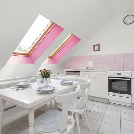 Apartamento Centrum Ratuszowa Pink By Renters Kołobrzeg