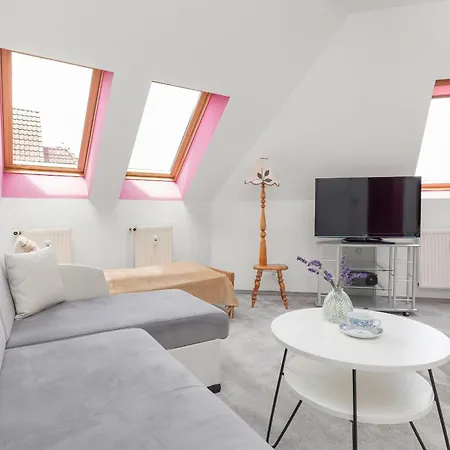 Apartamento Centrum Ratuszowa Pink By Renters *